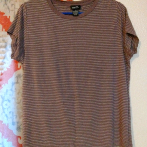 Women's t shirt - Picture 1 of 3